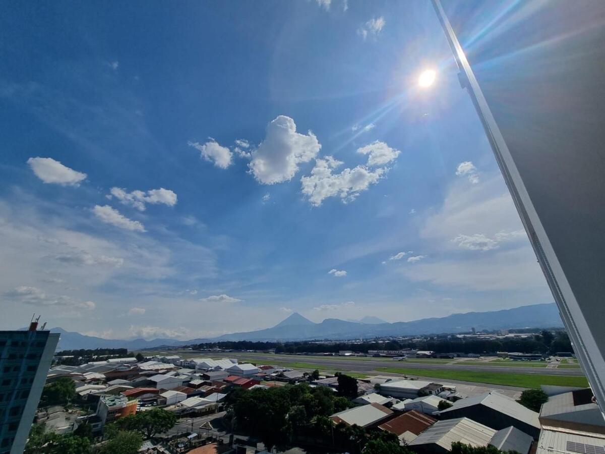 Amazing Aircrafts Views In Front Of Airport Ville de Guatemala